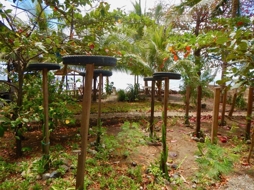 Pantai Paris Homestay Maumere Extérieur photo