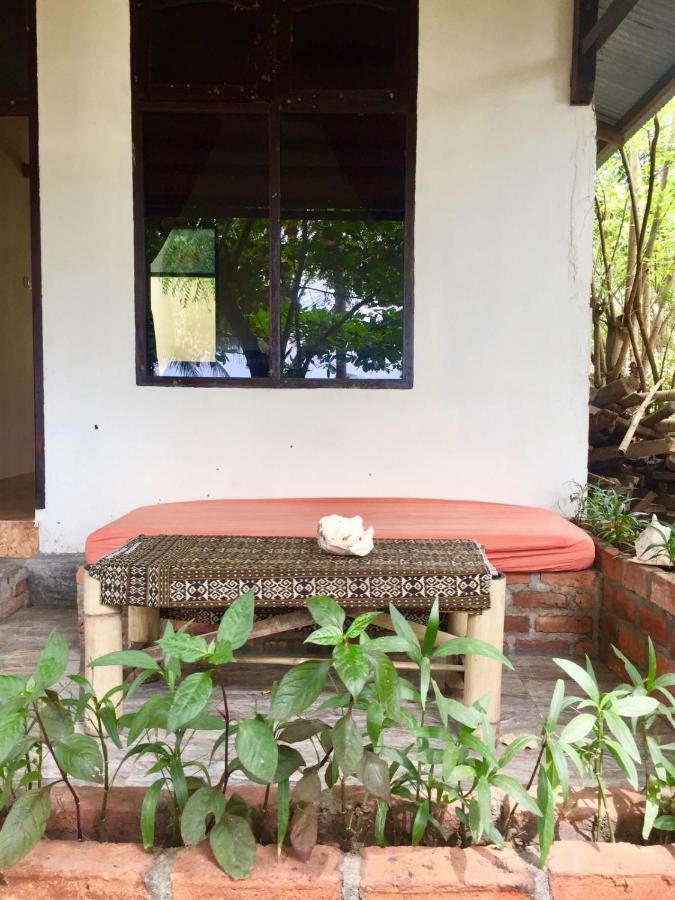 Pantai Paris Homestay Maumere Extérieur photo