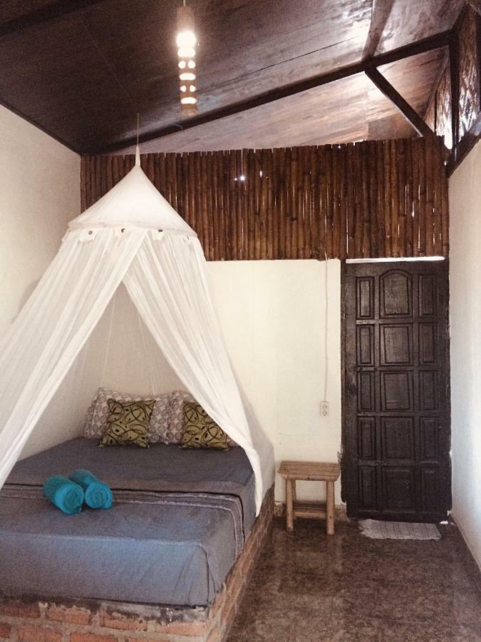Pantai Paris Homestay Maumere Extérieur photo